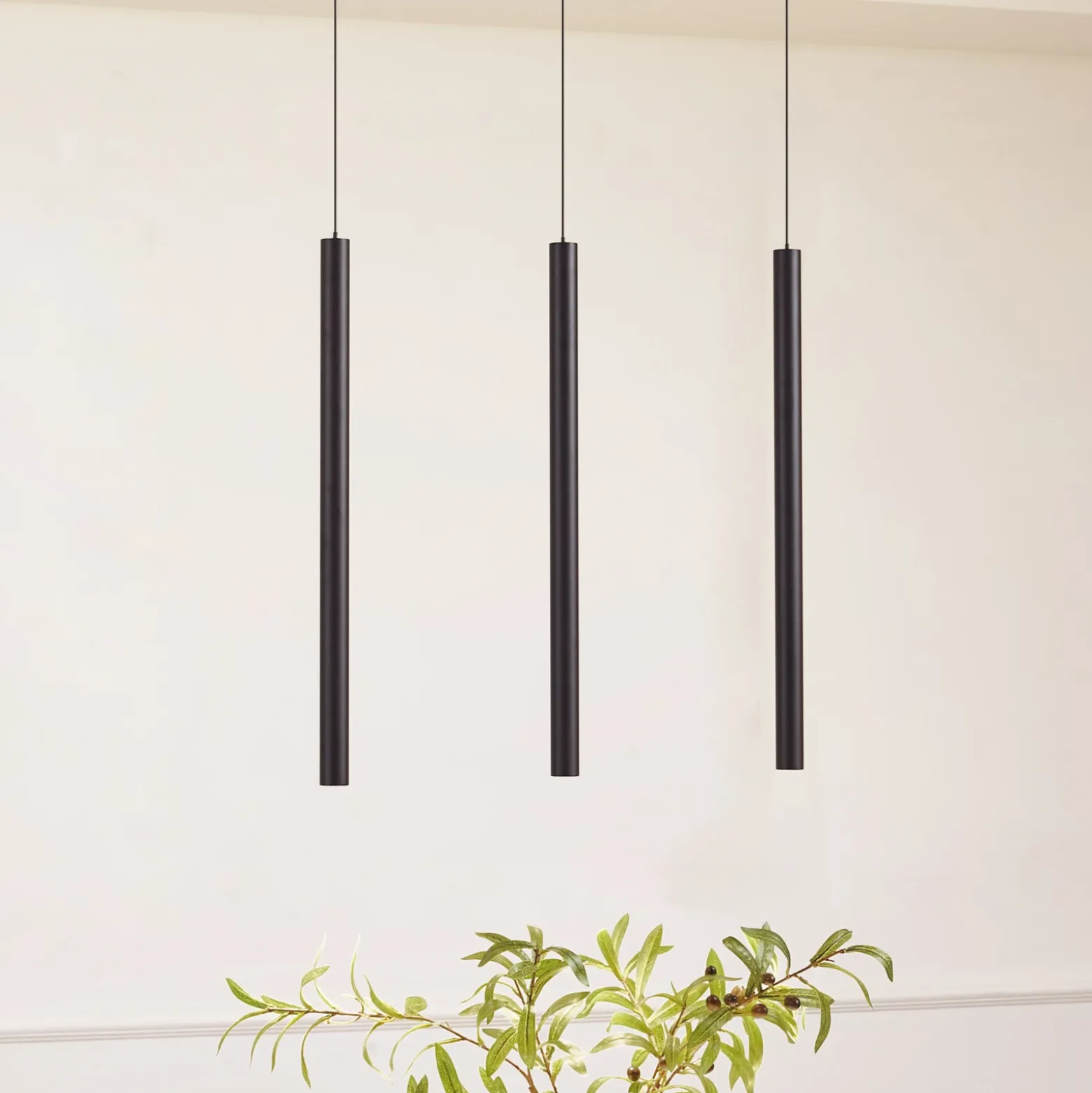 Sistema de riel 48 V Lumaro, pendular, bombilla tubular, 3 luces, negro