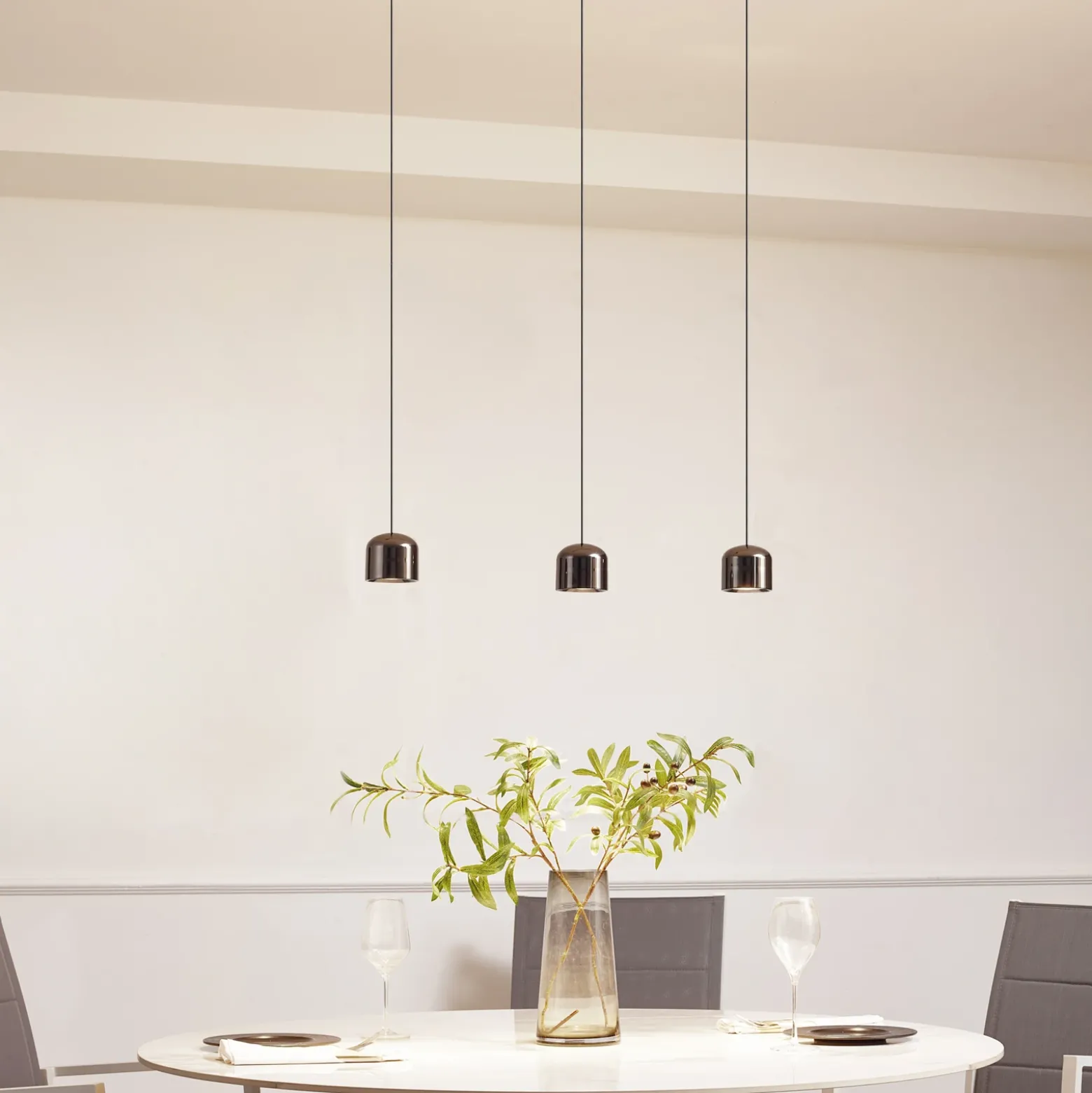 Sistema de riel 48 V Lumaro, pendular, cilindro, 3 luces, negro