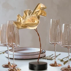 Slamp LaFleur Lámpara de mesa LED, batería recargable, terciopelo