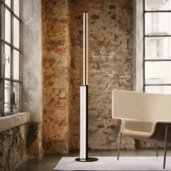 Slamp Lámpara de pie LED Modula twisted, plisada, negra