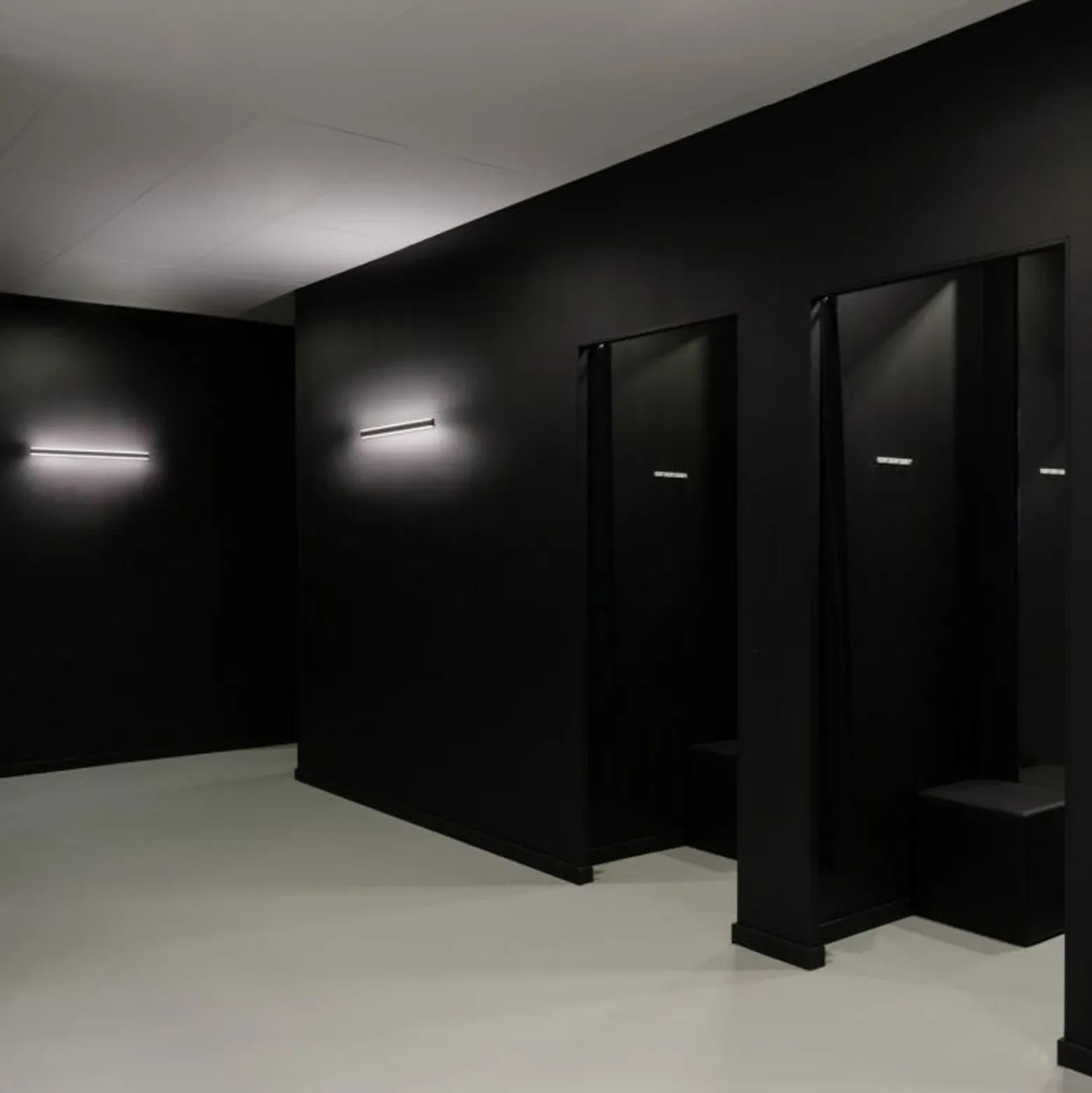 SLV aplique LED para baño One Linear, 52 cm, negro, CCT