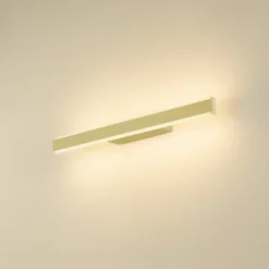 SLV aplique LED para baño One Linear, 52 cm, color latón