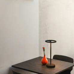 SLV Lámpara LED recargable Vinolina One, negra, 2.700 K, altura 33 cm