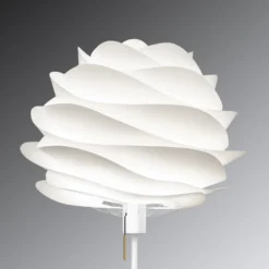 UMAGE Carmina lámpara de pie en blanco