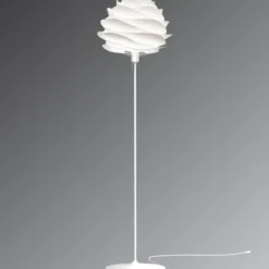 UMAGE Carmina lámpara de pie en blanco