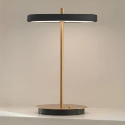 UMAGE Lámpara de mesa LED recargable Asteria Move negro/latón 31 cm