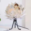 UMAGE Silvia Mini lámpara mesa acero/trípode negro