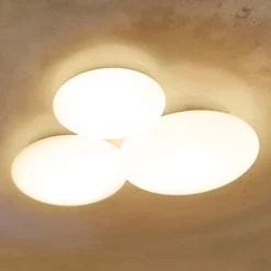 Vibia Puck: plafón de 3 luces